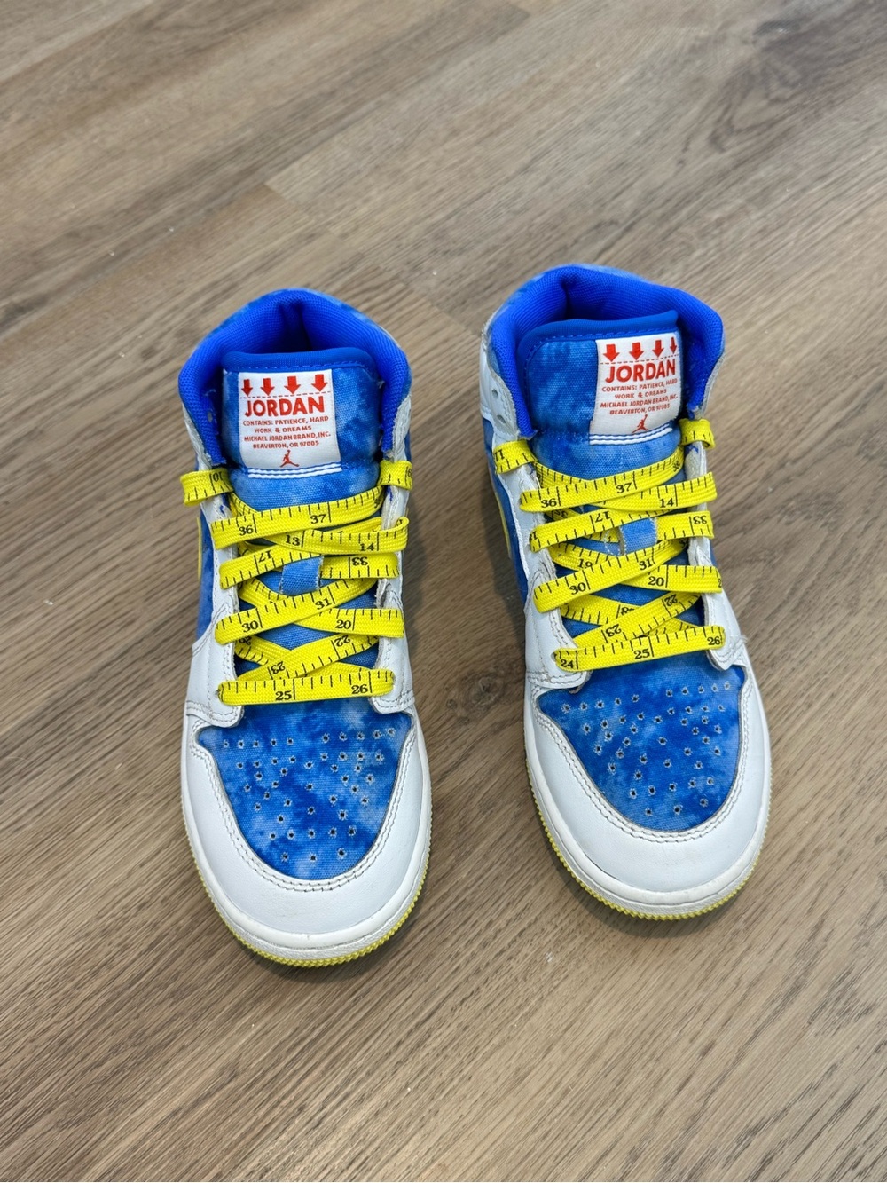 Jordan 1 Mid Sneaker School “Be Tall In Your Thinking” (GS) 4Y - Picture 3 of 6
